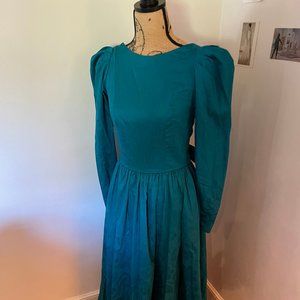 Laura Ashley Vintage Tea length Dress Size 8 in Perfect Condition
